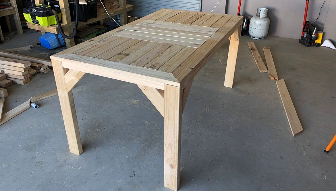 4. Outdoor pallet timber dining table.jpeg