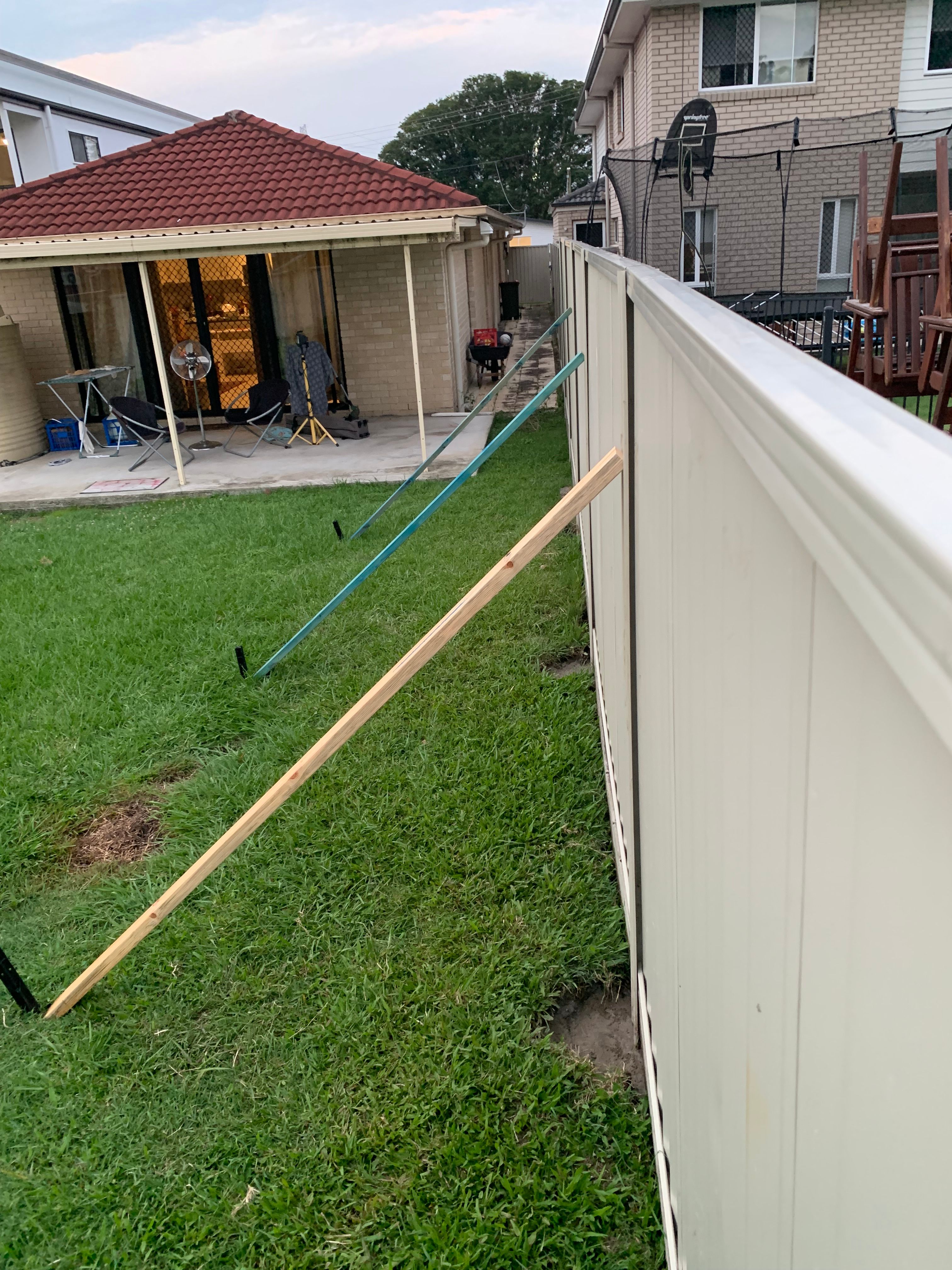 How to fix leaning Colorbond fence? | Bunnings Workshop community