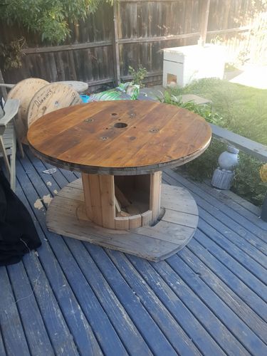 Cable Reel Table  Diy patio furniture, Wooden garden table, Cable reel  table