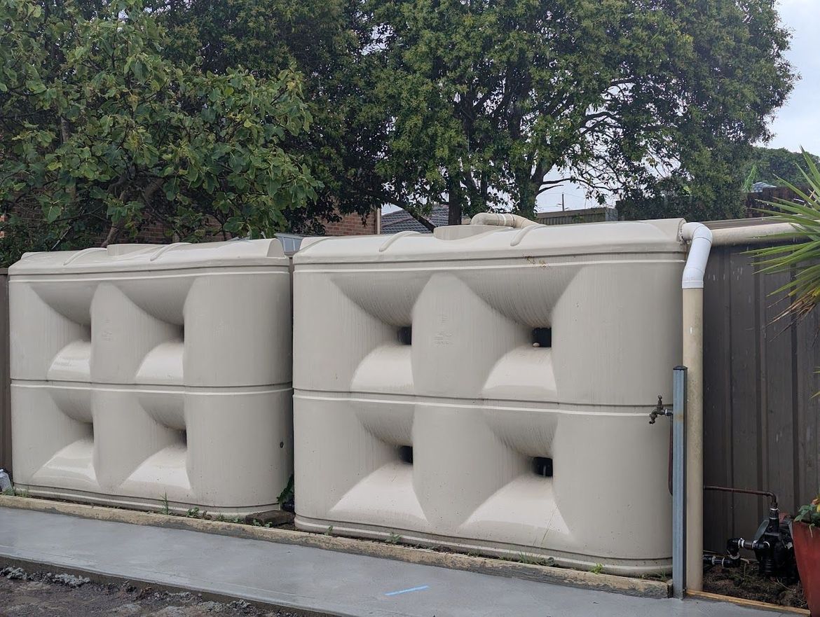 2 x 2000l rainwater tank