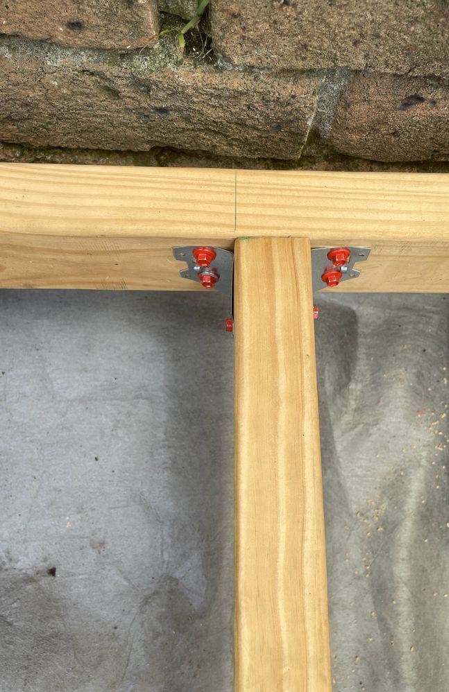 Joist hanger for support