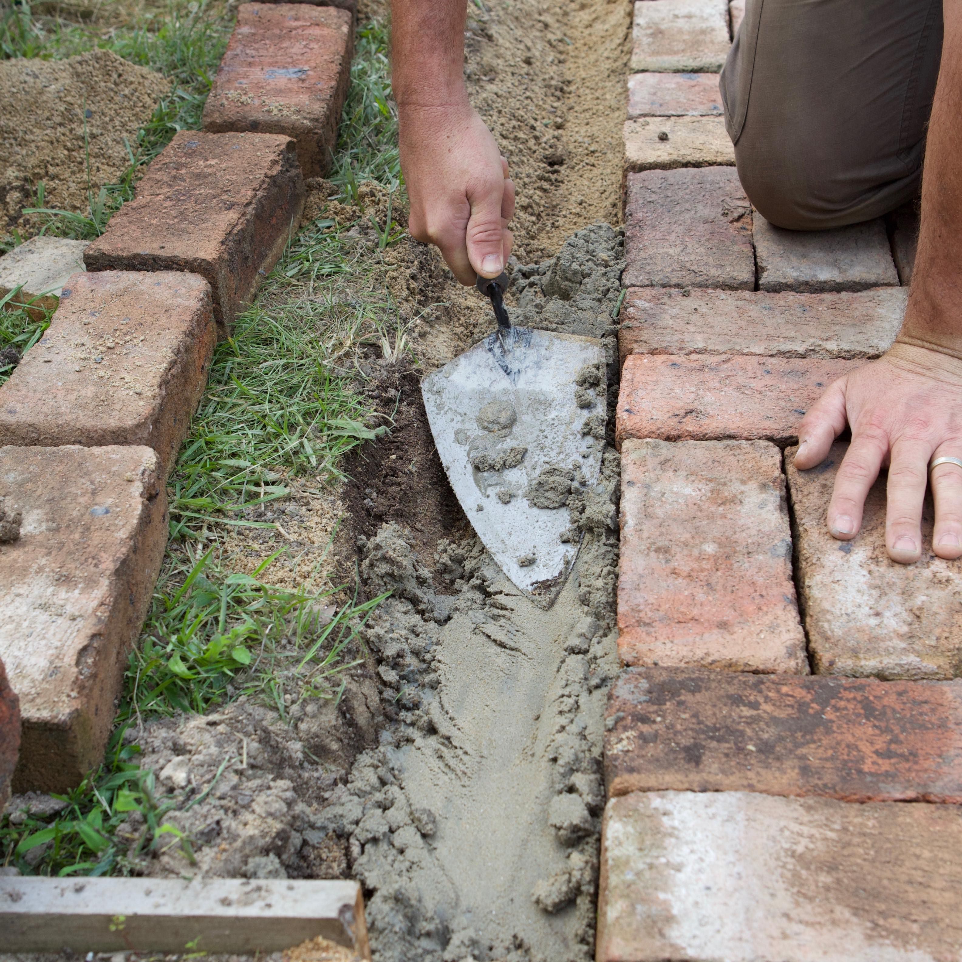 How To Lay Paving For A Path 