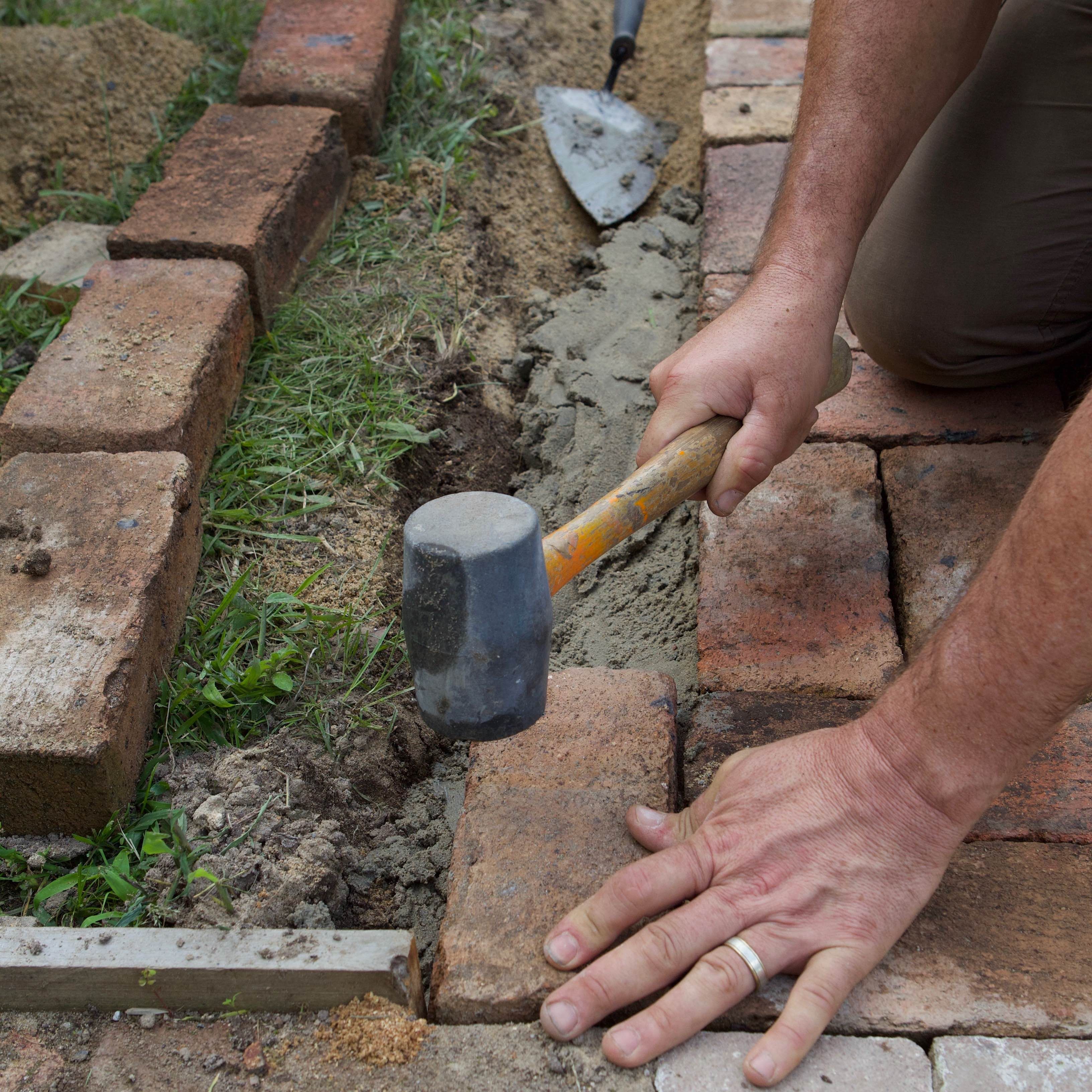 How to lay paving for a path | Bunnings Workshop community