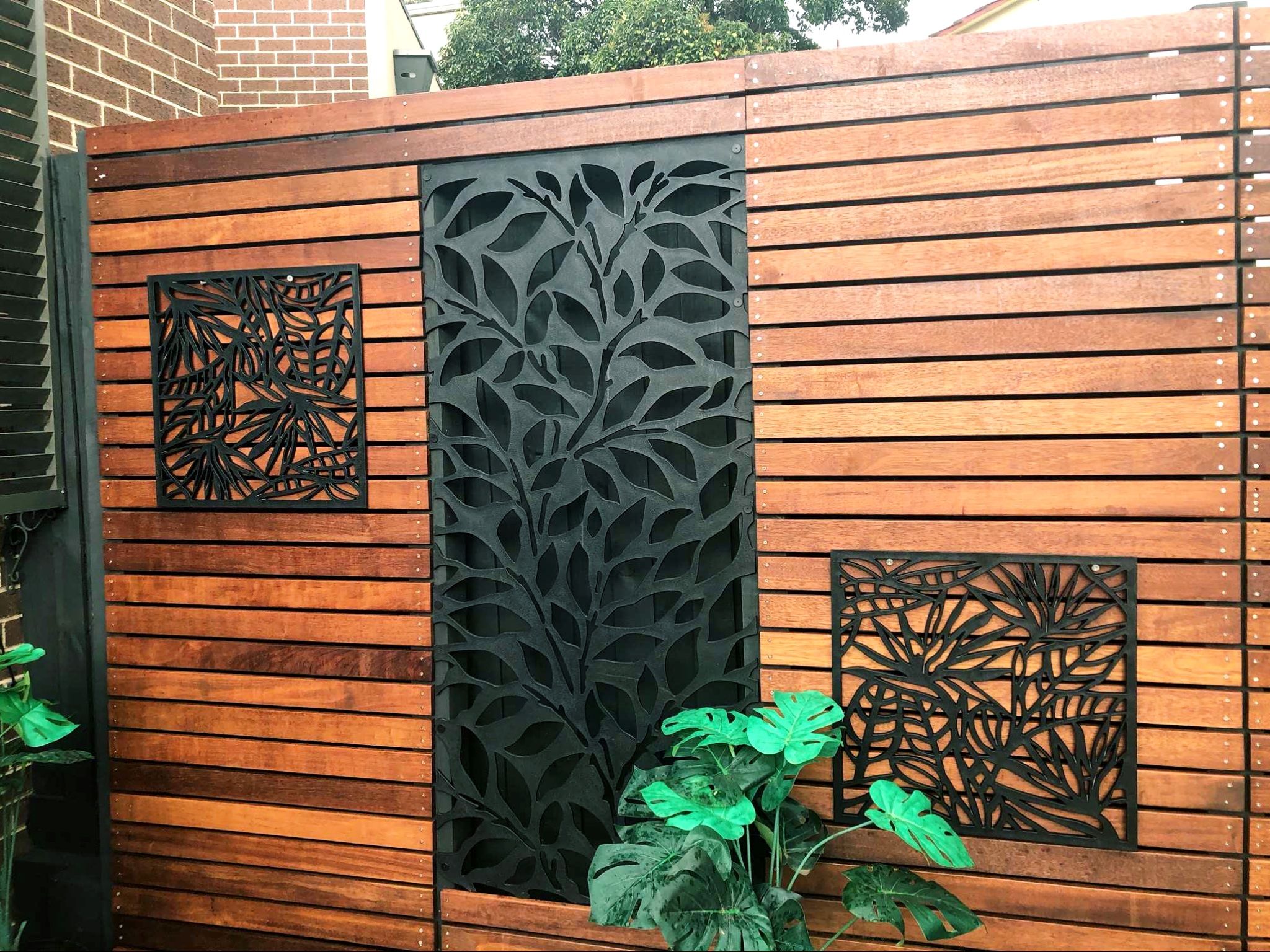 Feature Wall Fence With Matrix Screen Pa 