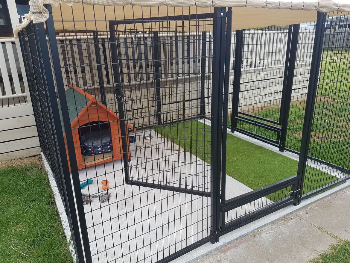 Dog hot sale enclosure bunnings