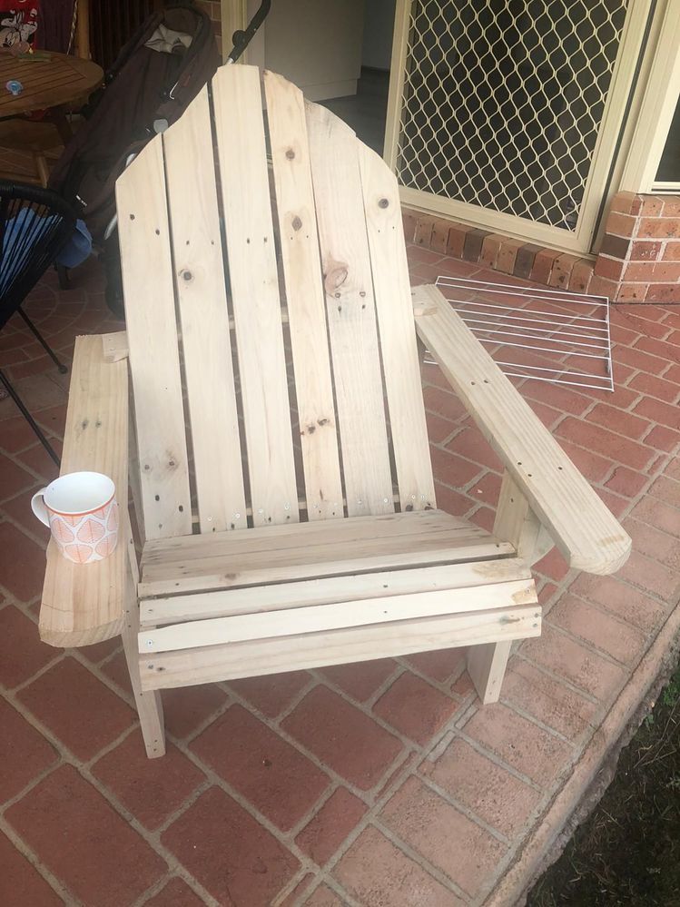 Adirondack chair from pallet wood hot sale