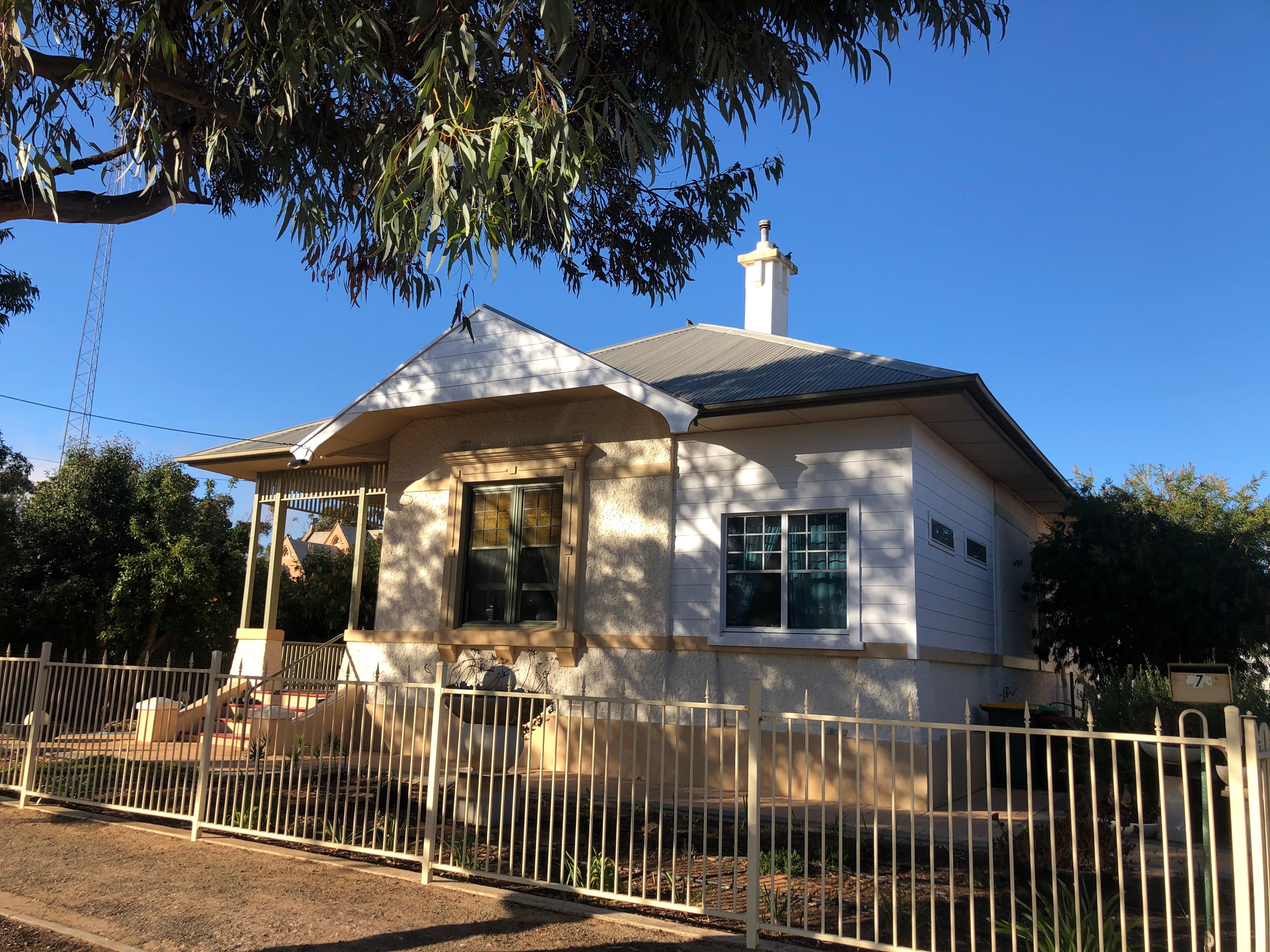 painting-the-house-bunnings-workshop-community