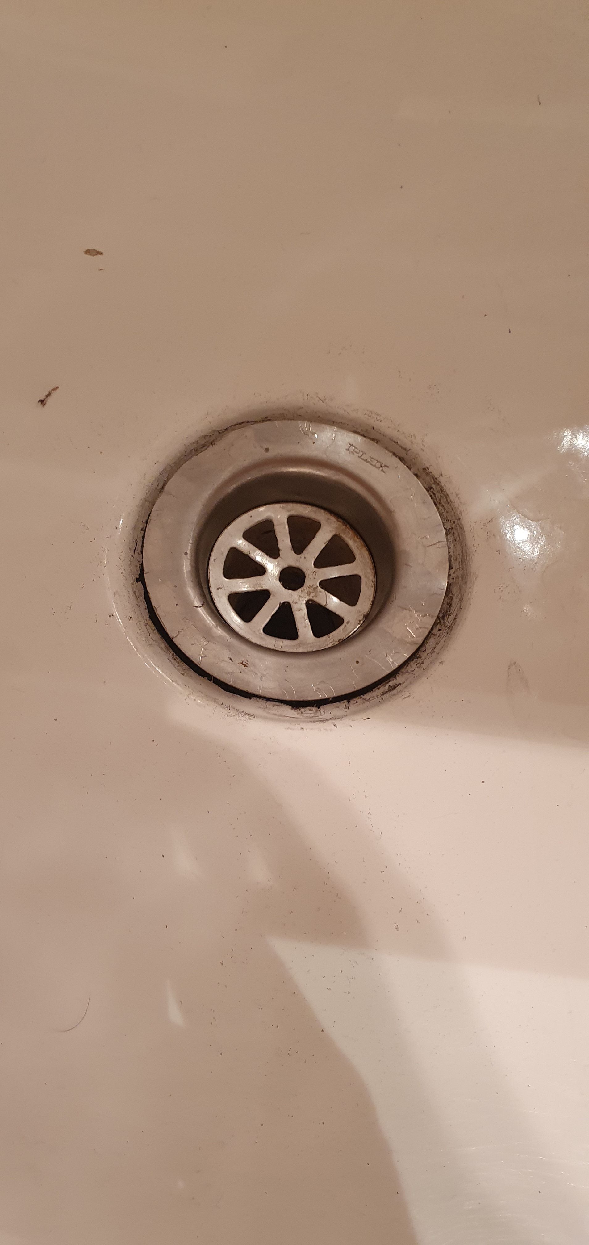 Replacing a Tub Drain: Bathtub Drain Removal and Replacement 