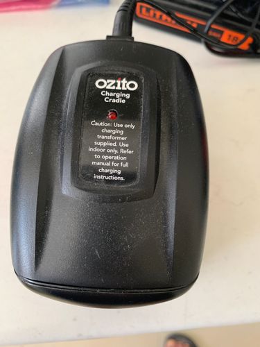 Ozito best sale batteries bunnings