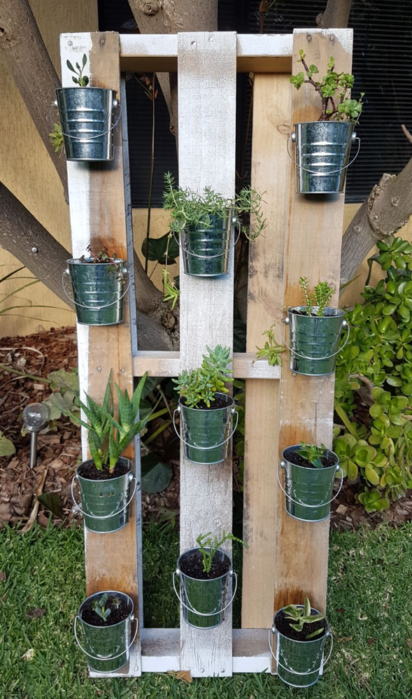 pallet planter.png