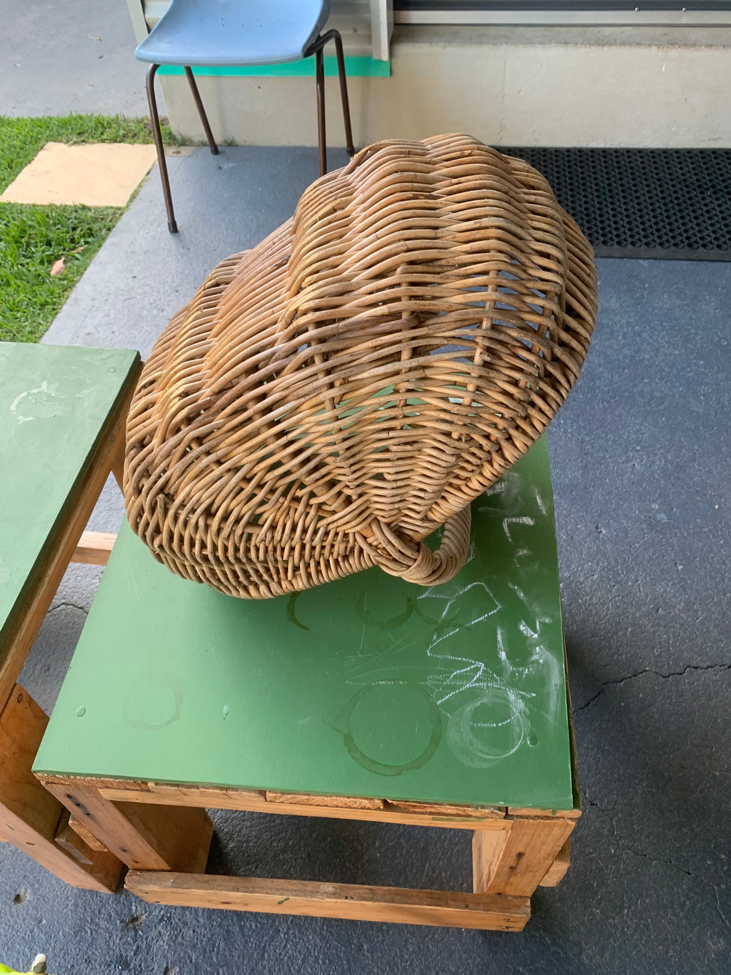 How to paint an old cane basket? Bunnings community