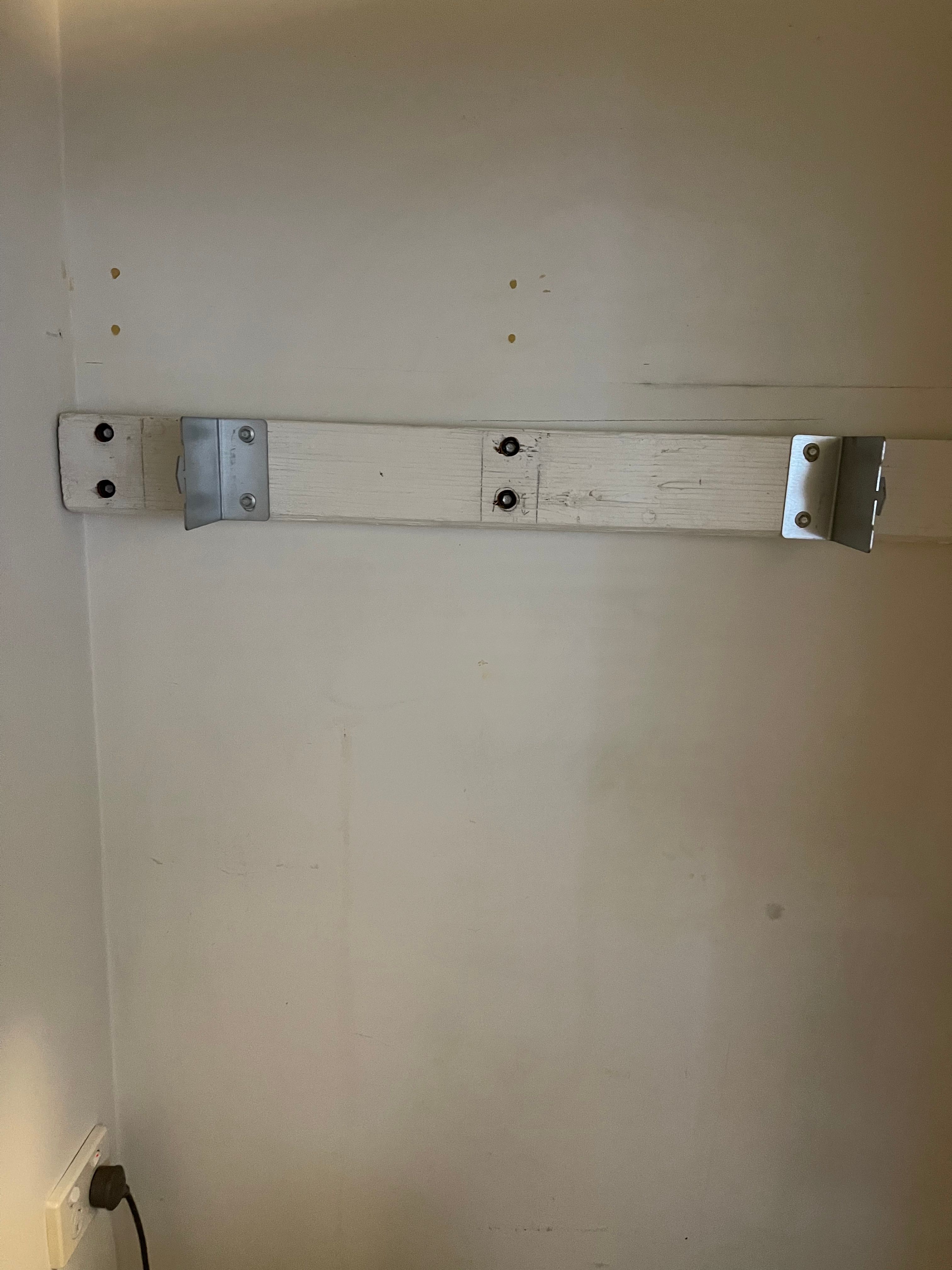 Universal clothes dryer wall best sale mount bunnings