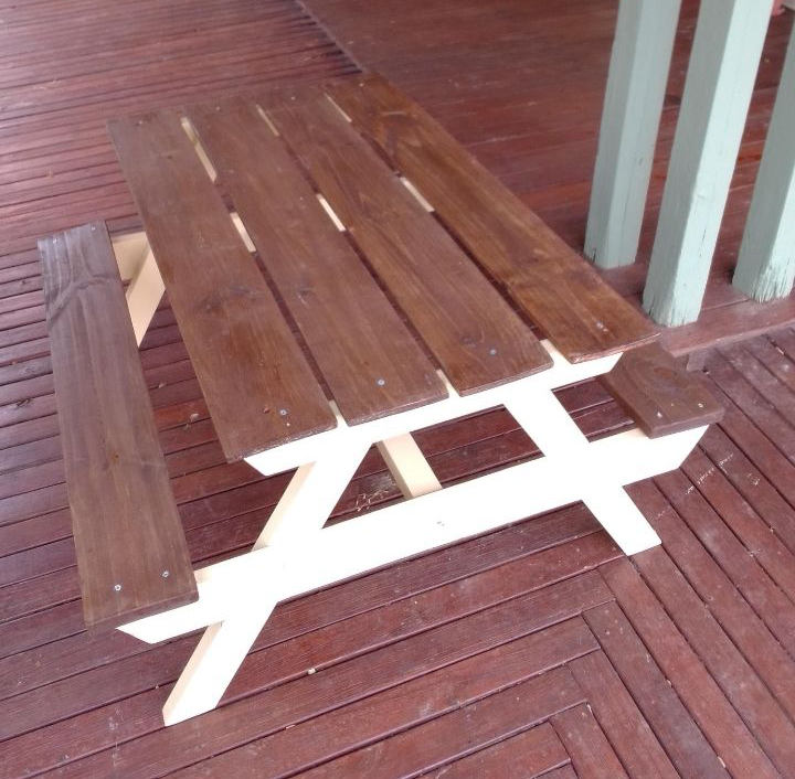 Bunnings kids outdoor store table