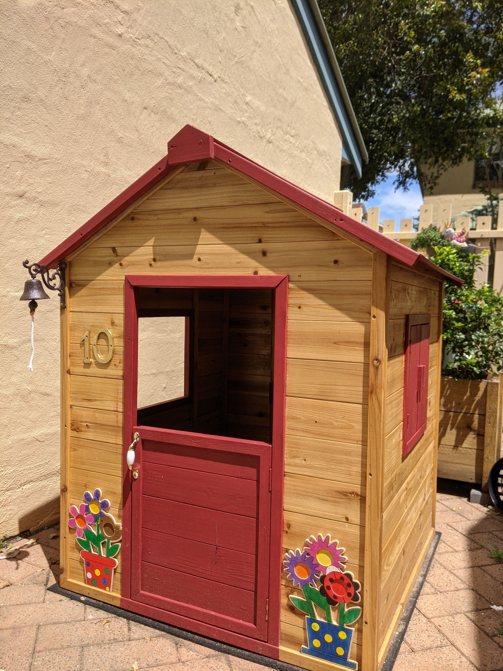 Bunnings store outdoor playhouse