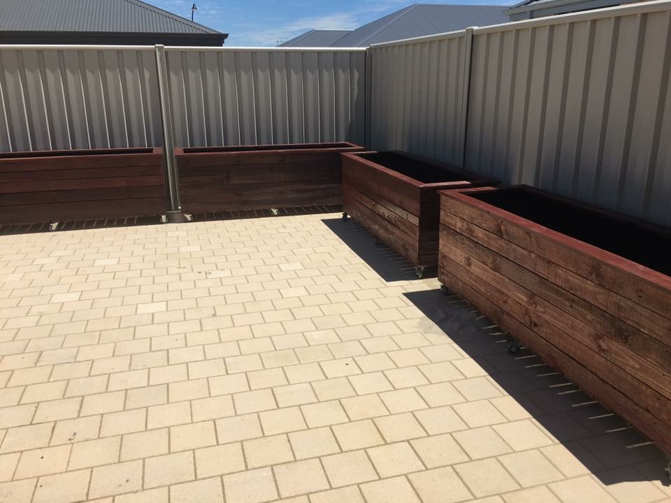 Bunnings deals planter boxes