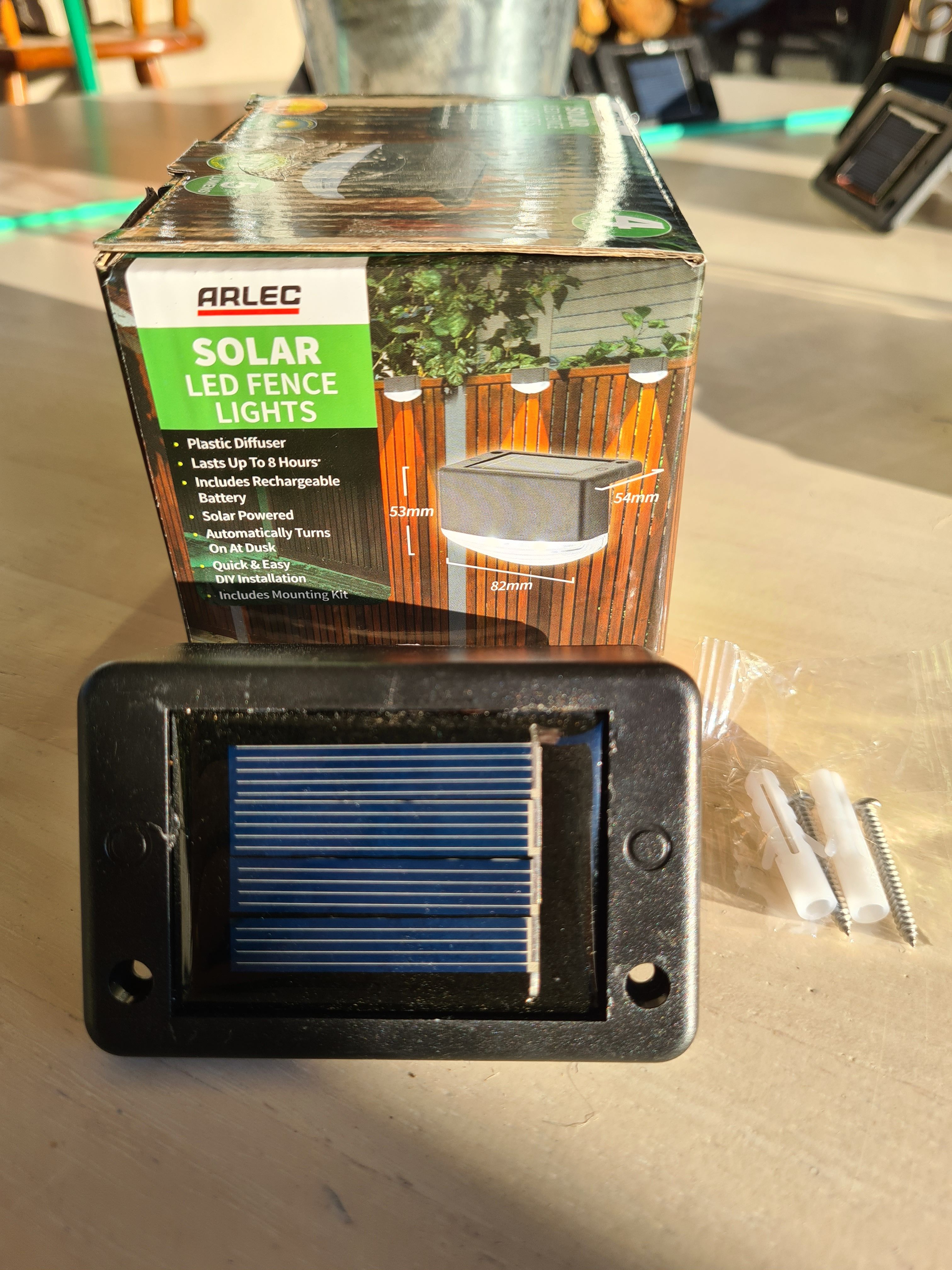 Bunnings solar light deals batteries