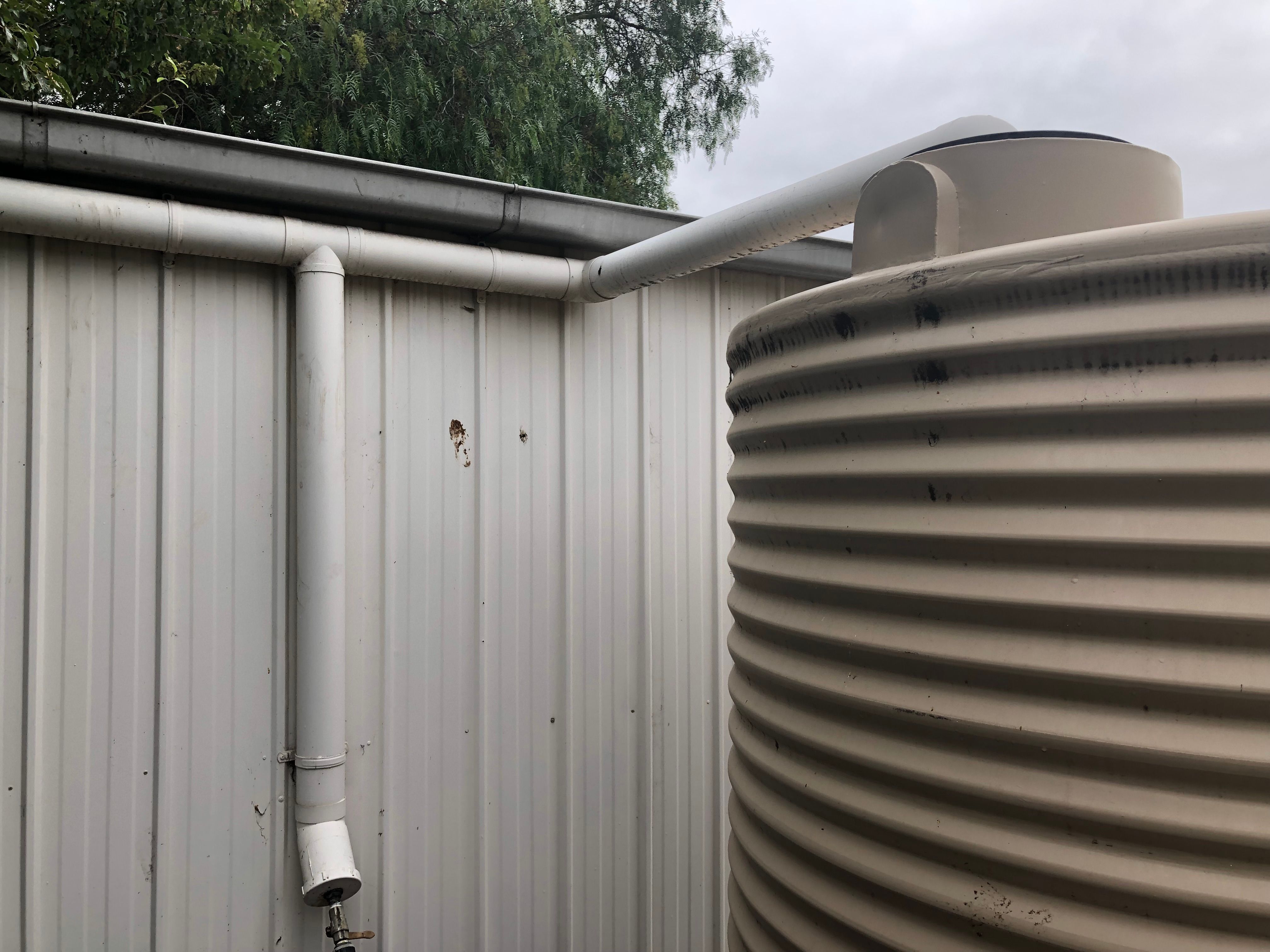 How to stop water tank inlet screen from... | Bunnings Workshop community