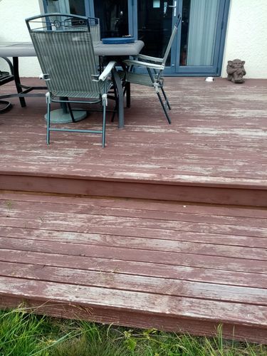 Removing stain deals from deck