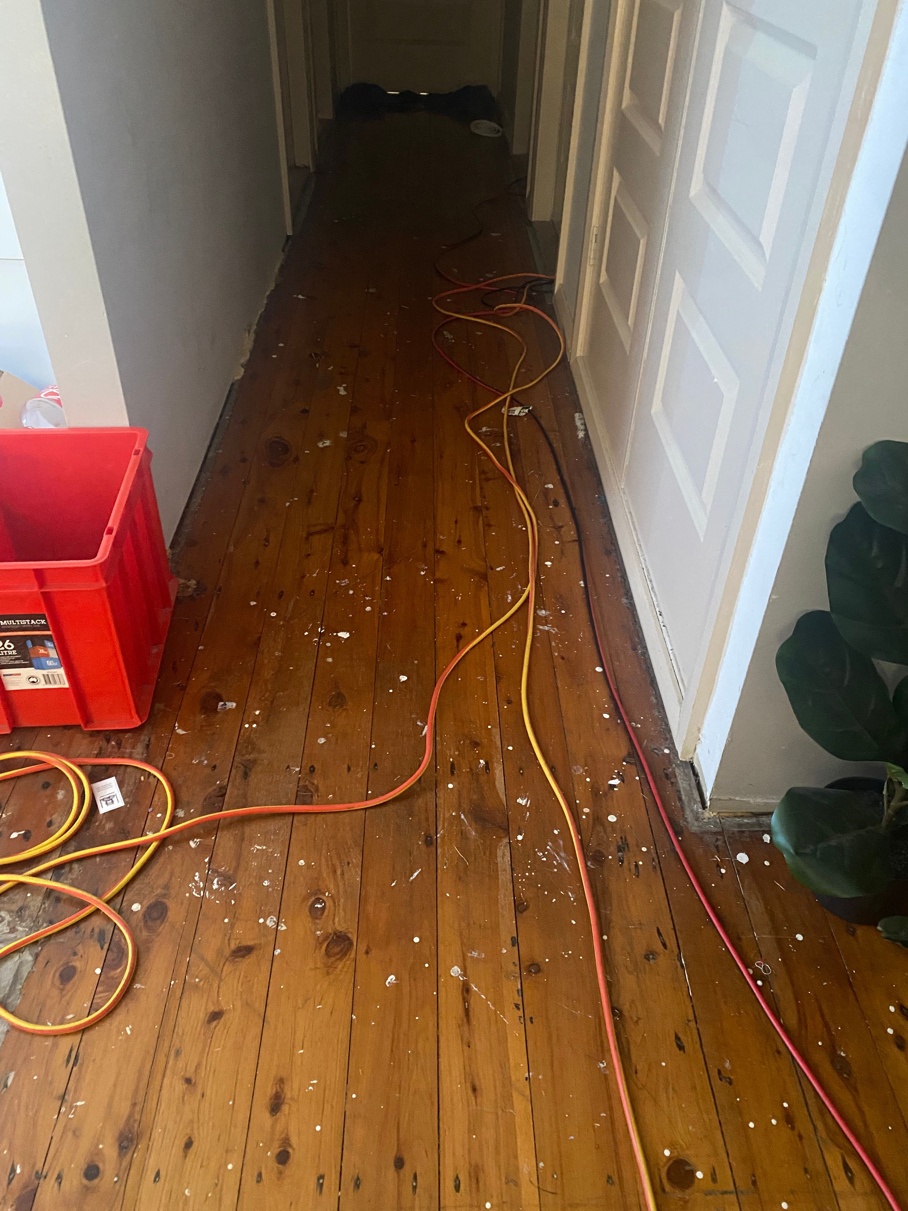 how-to-fill-gaps-under-skirting-boards-a-bunnings-workshop-community