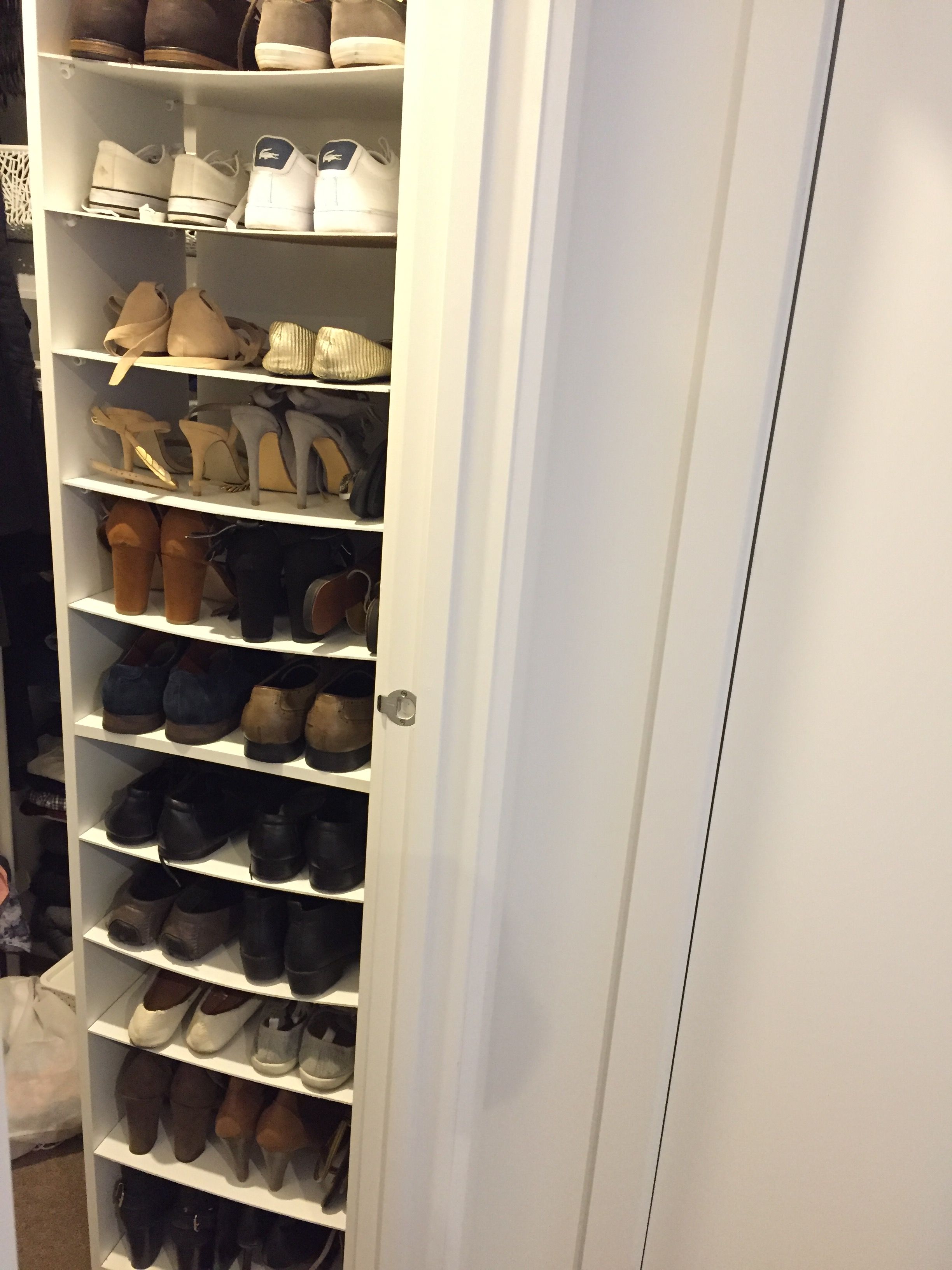 Ramp shoe store cabinet