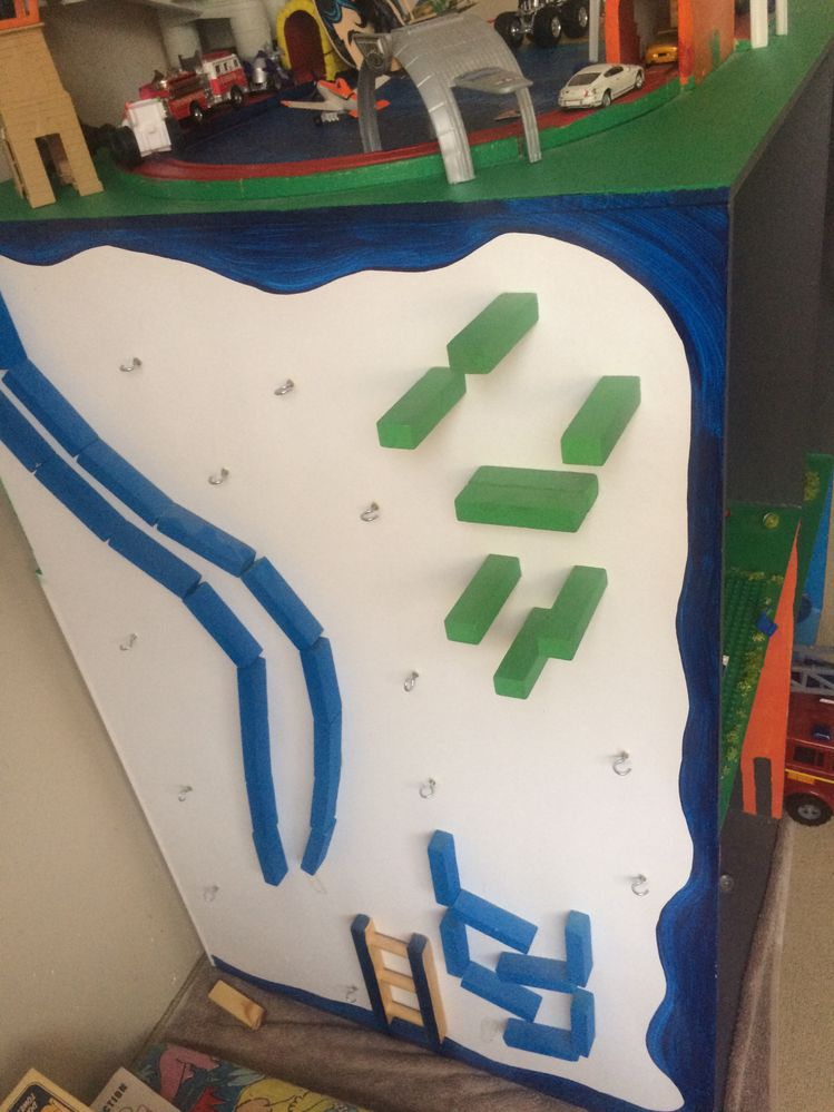 Climbing wall