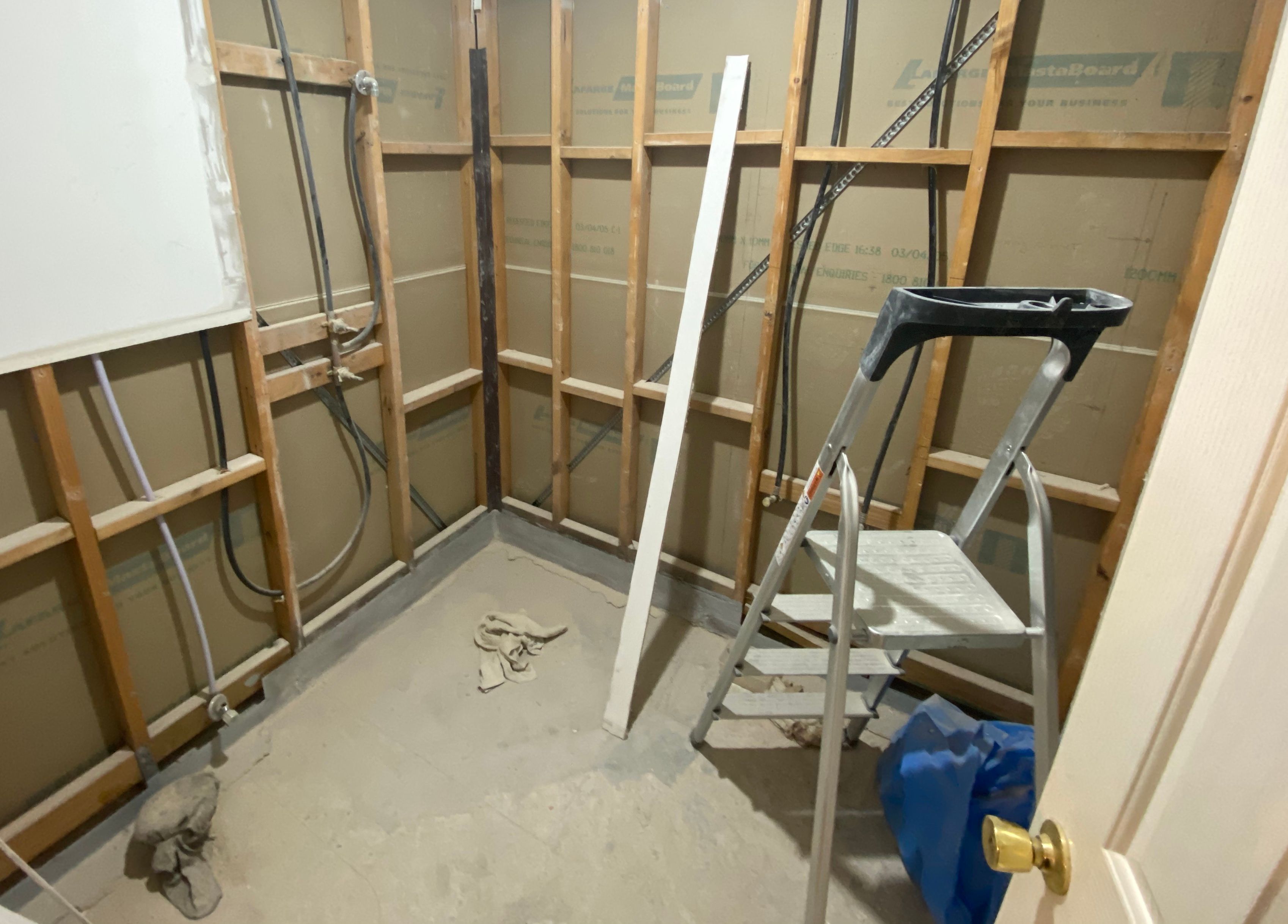 Complete D.I.Y. ensuite renovation | Bunnings Workshop community