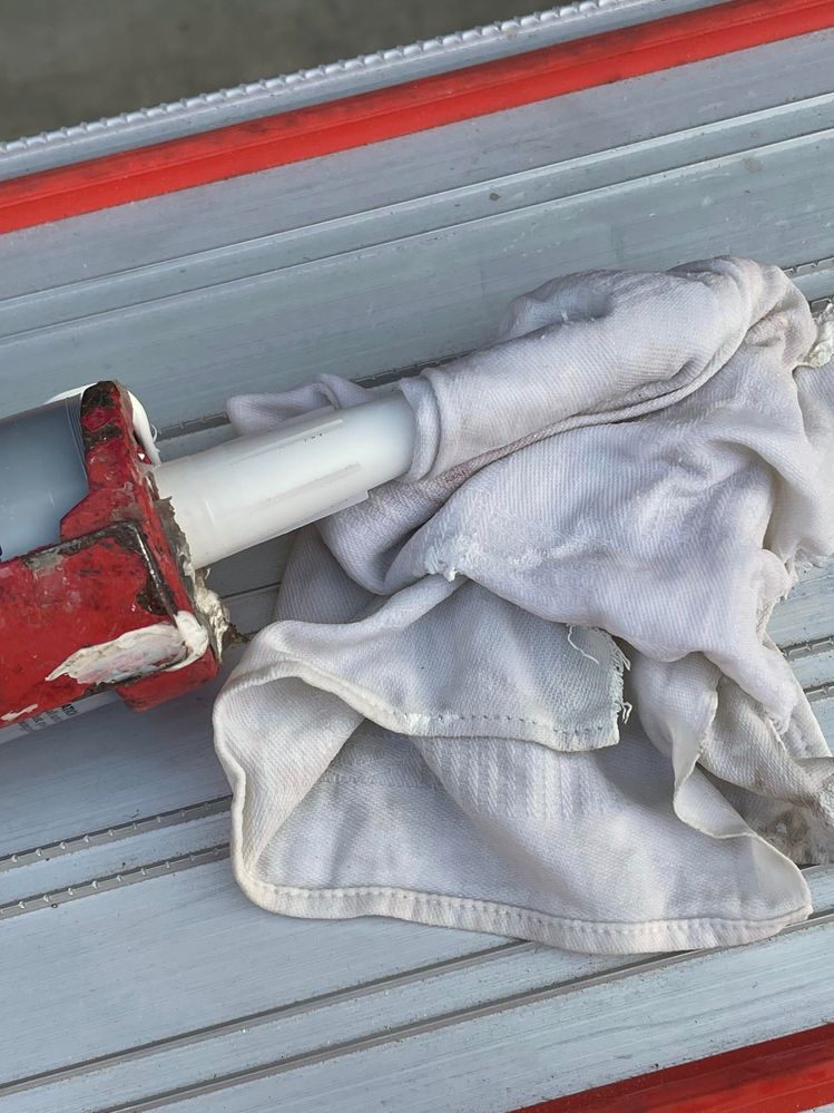 If you need to be using your gap sealer over an extended time and it’s a water-based product then put it in the shade with a damp cloth loosely wrapped around the nozzle when not in use.