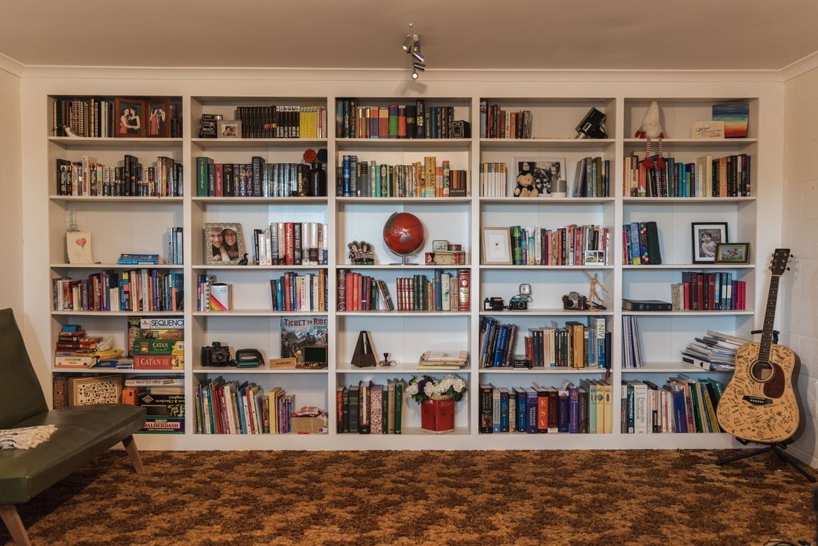 Build floor deals to ceiling bookshelves