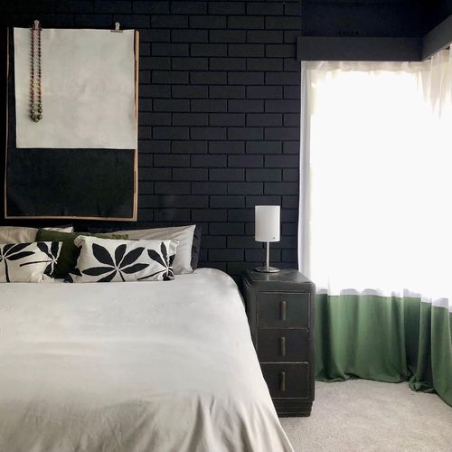 Black deals matte bedroom