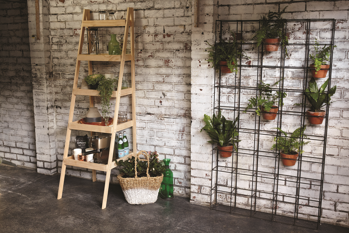 Wooden storage rack: A little more storage space always comes in handy