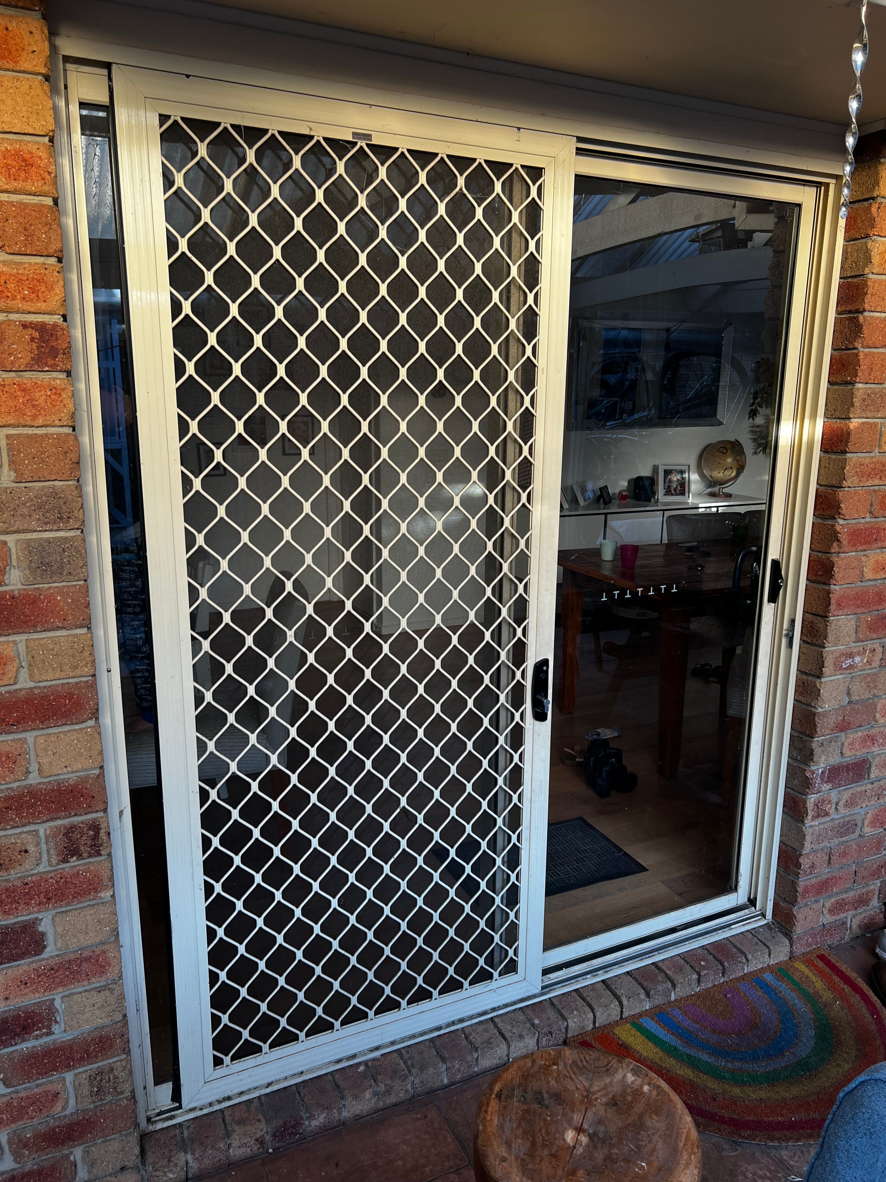 how-to-remove-steel-mesh-from-security-d-bunnings-workshop-community