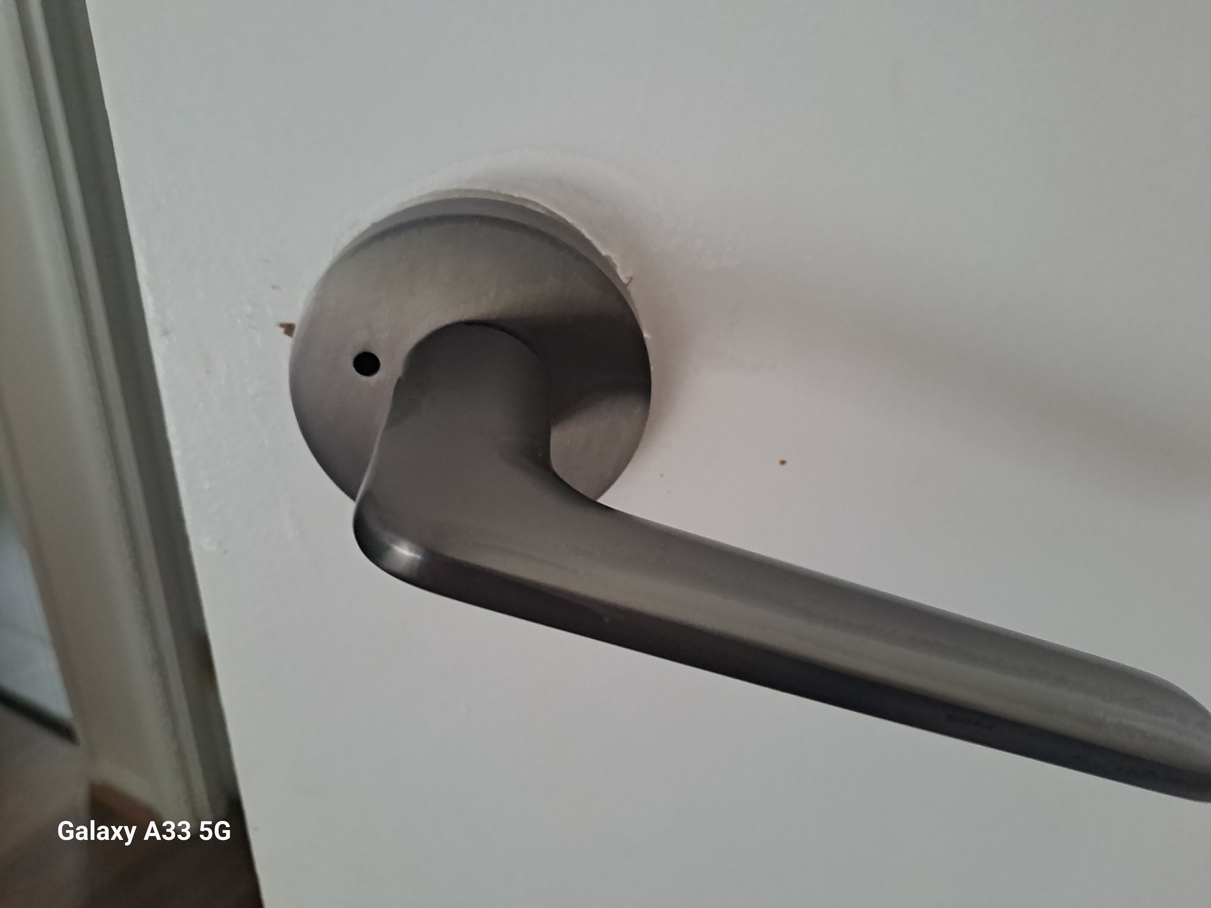 How To Install a Door Handle - Bunnings Australia