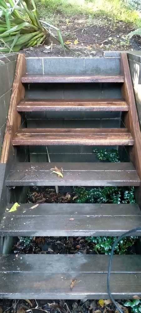 How to Build Outdoor Wood Steps