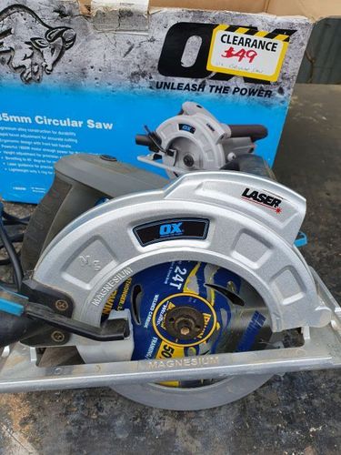 Makita compound best sale saw bunnings