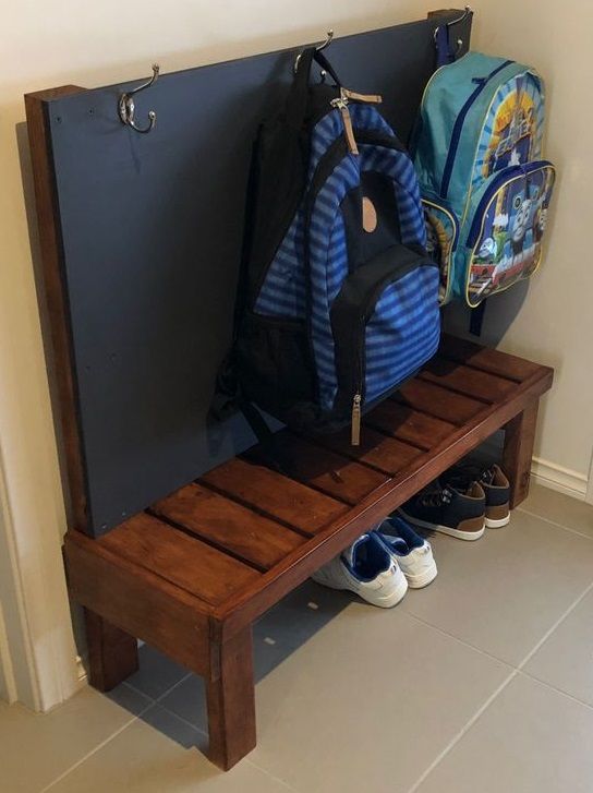 Bag organiser for entryway