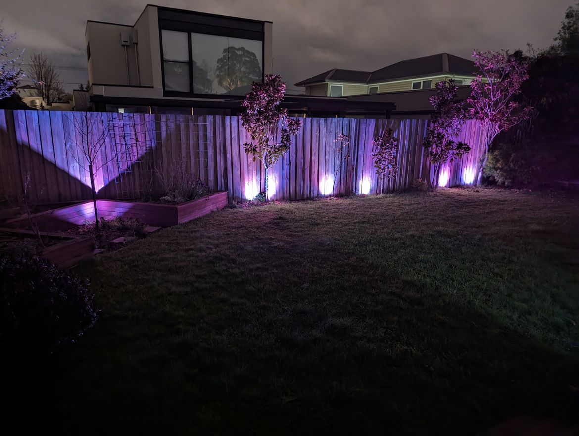 Hue deals landscape lights