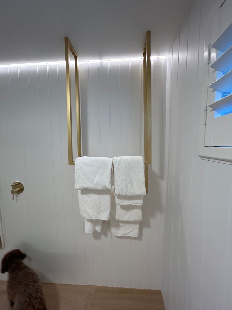 Ceiling mounted towel discount rack