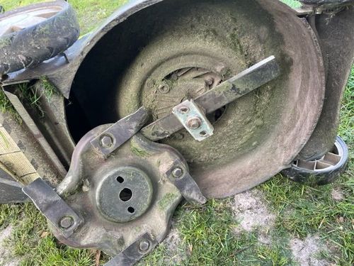 Lawn mower discount blade brake repair