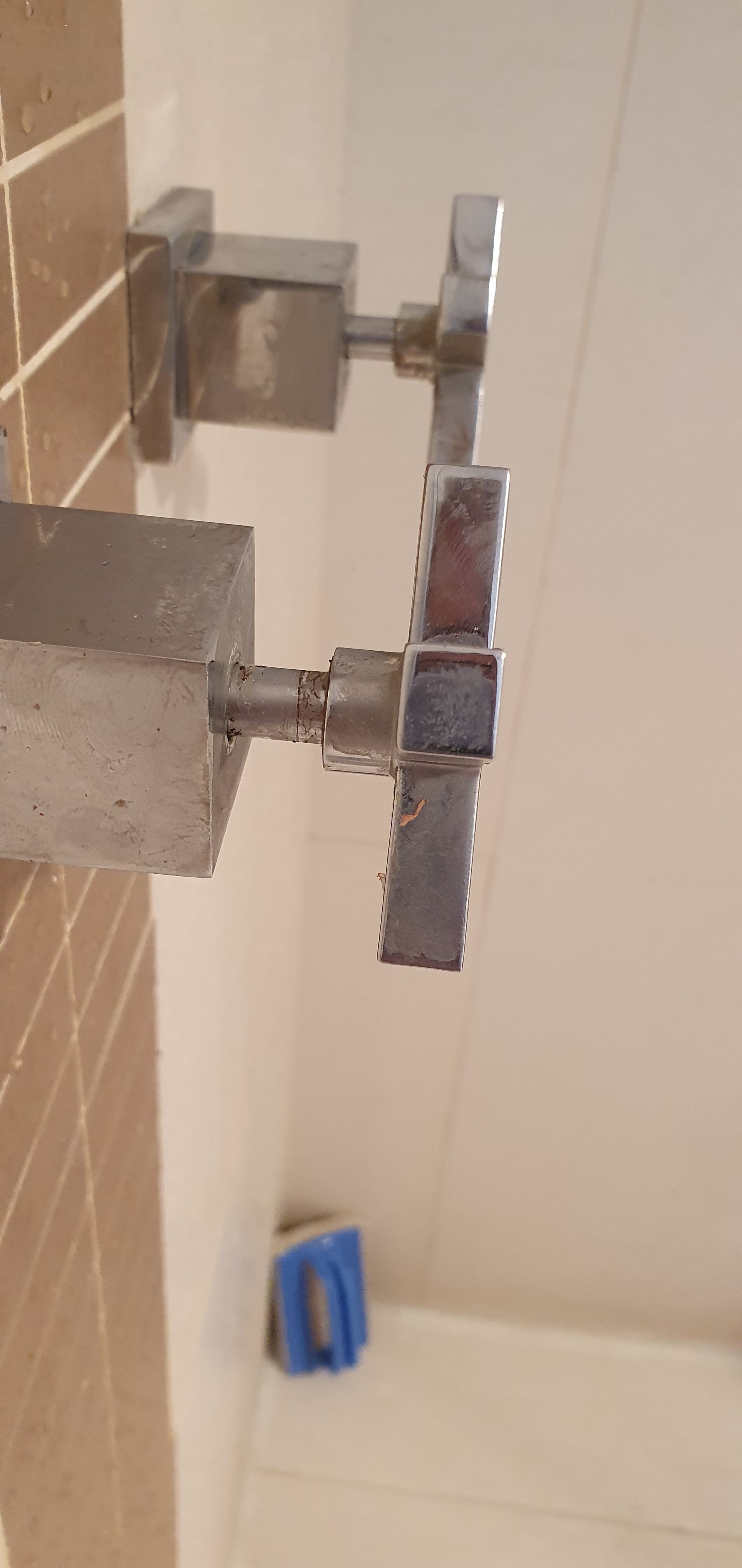 how-to-remove-a-stuck-shower-handle-bunnings-workshop-community