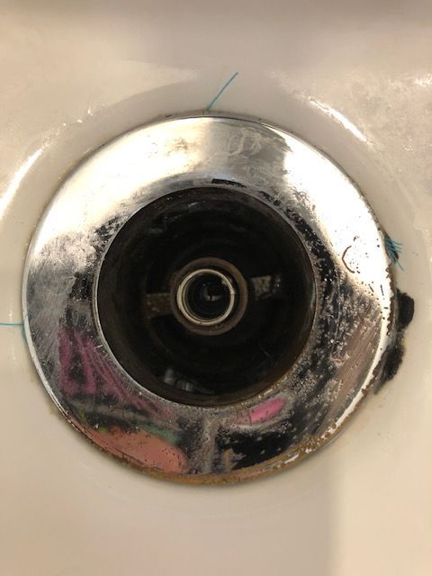 Basin waste without broken pop up plug