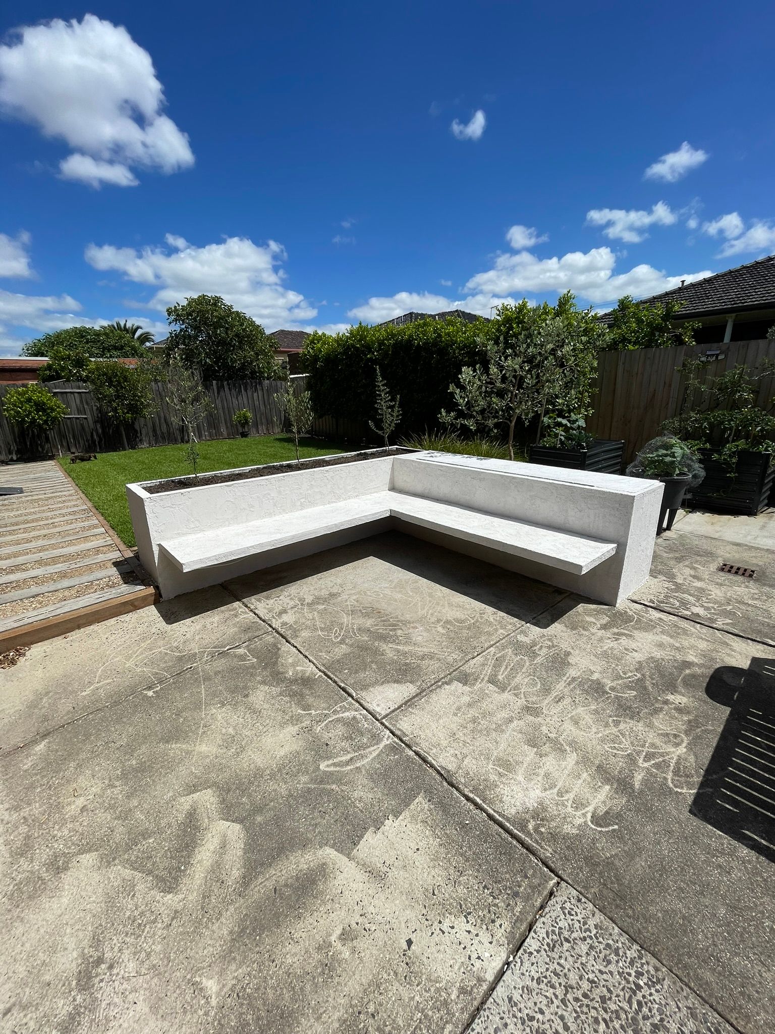 Concrete bench seat online bunnings