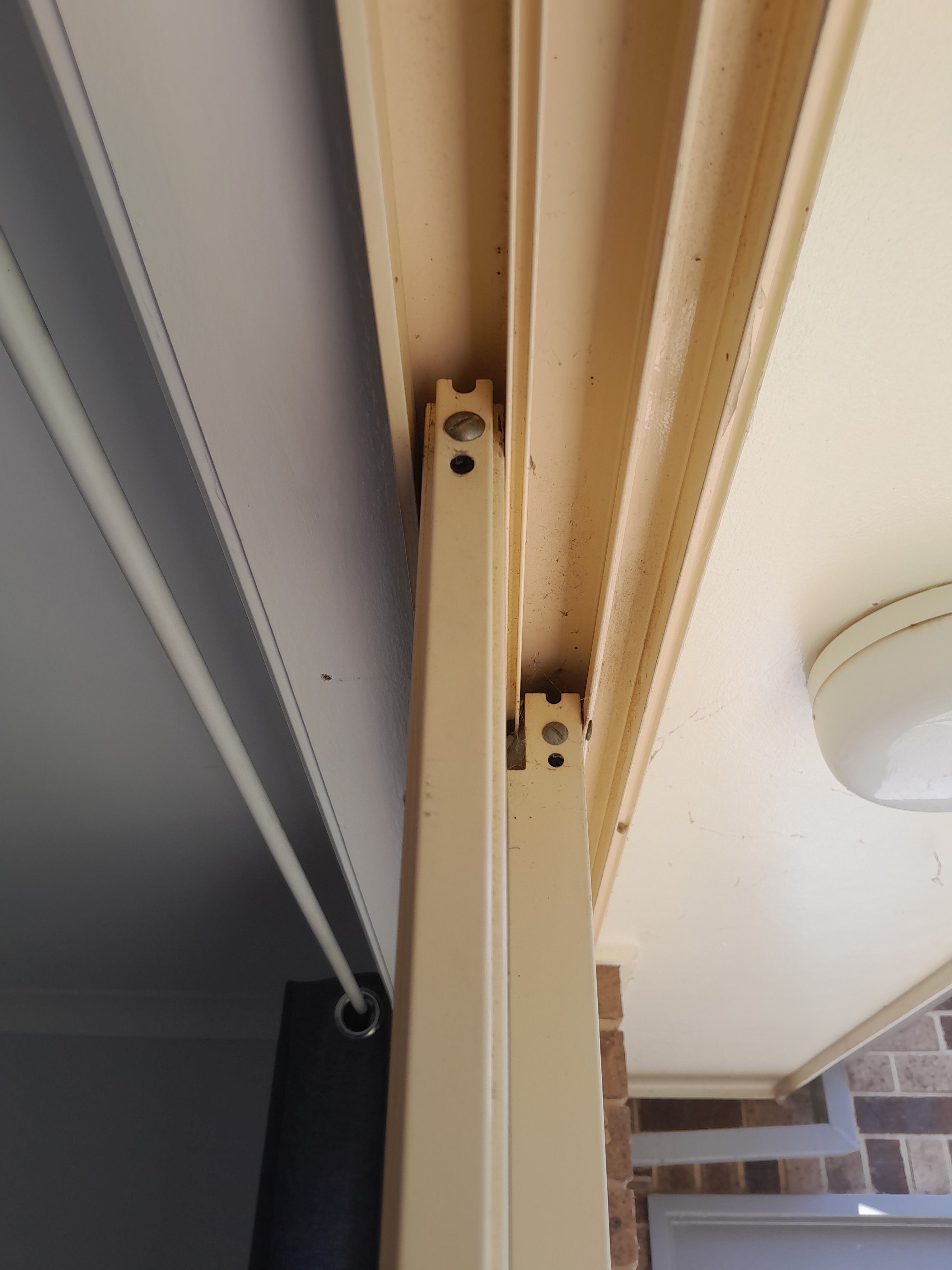 How To Remove Sliding Doors To Replace R... | Bunnings Workshop Community