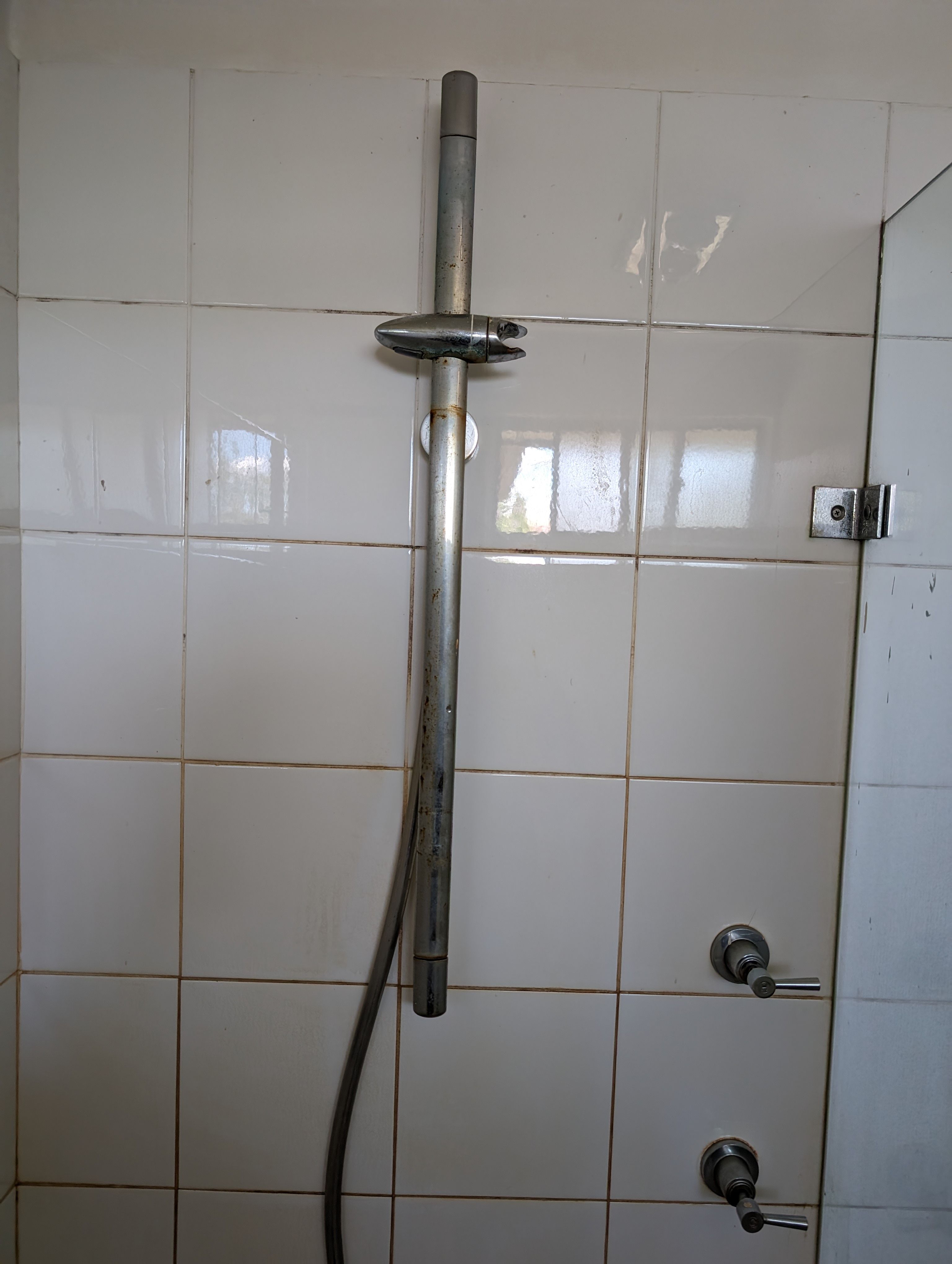 how-to-remove-and-replace-shower-rail-bunnings-workshop-community