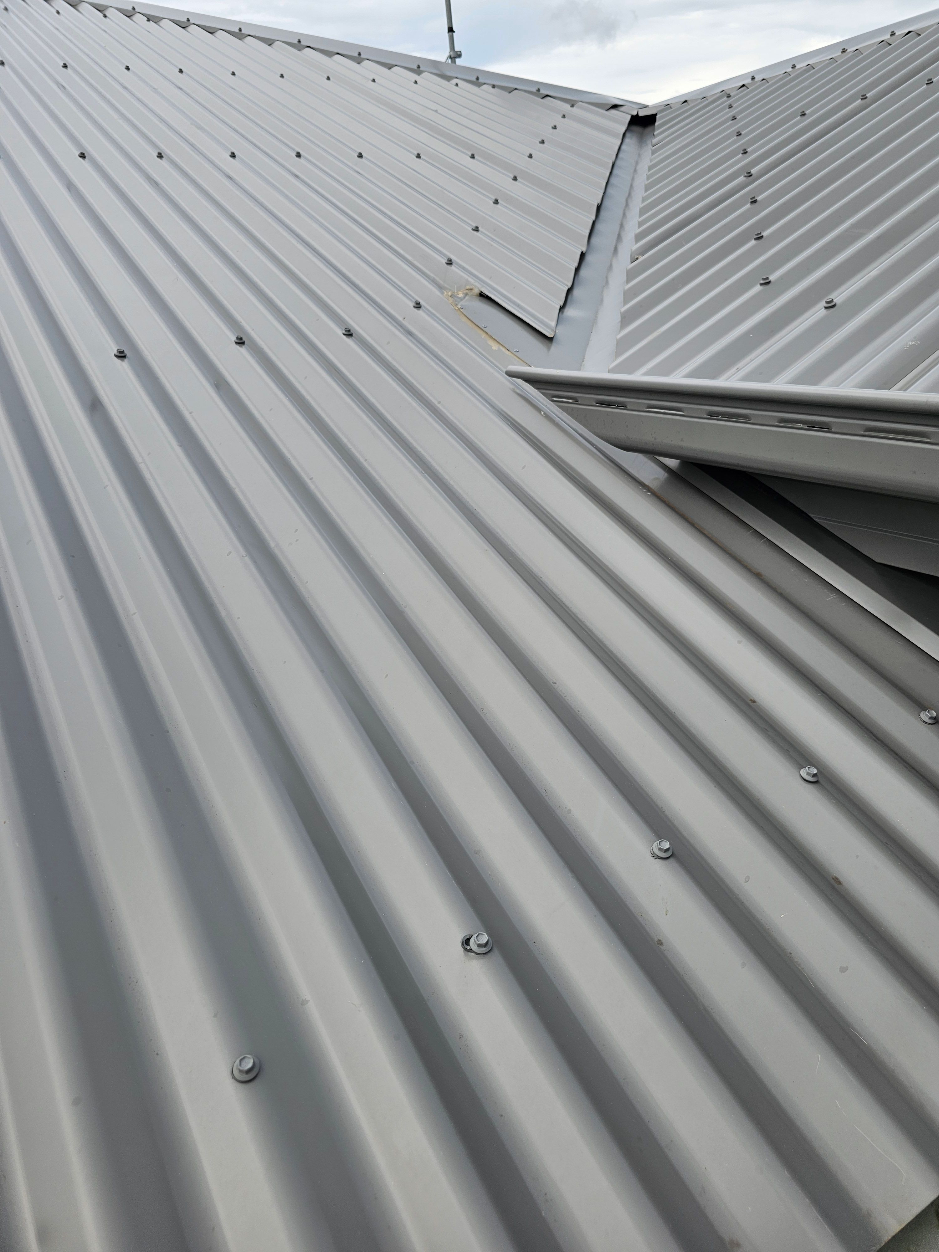 Does my new tin roof look normal? | Bunnings Workshop community