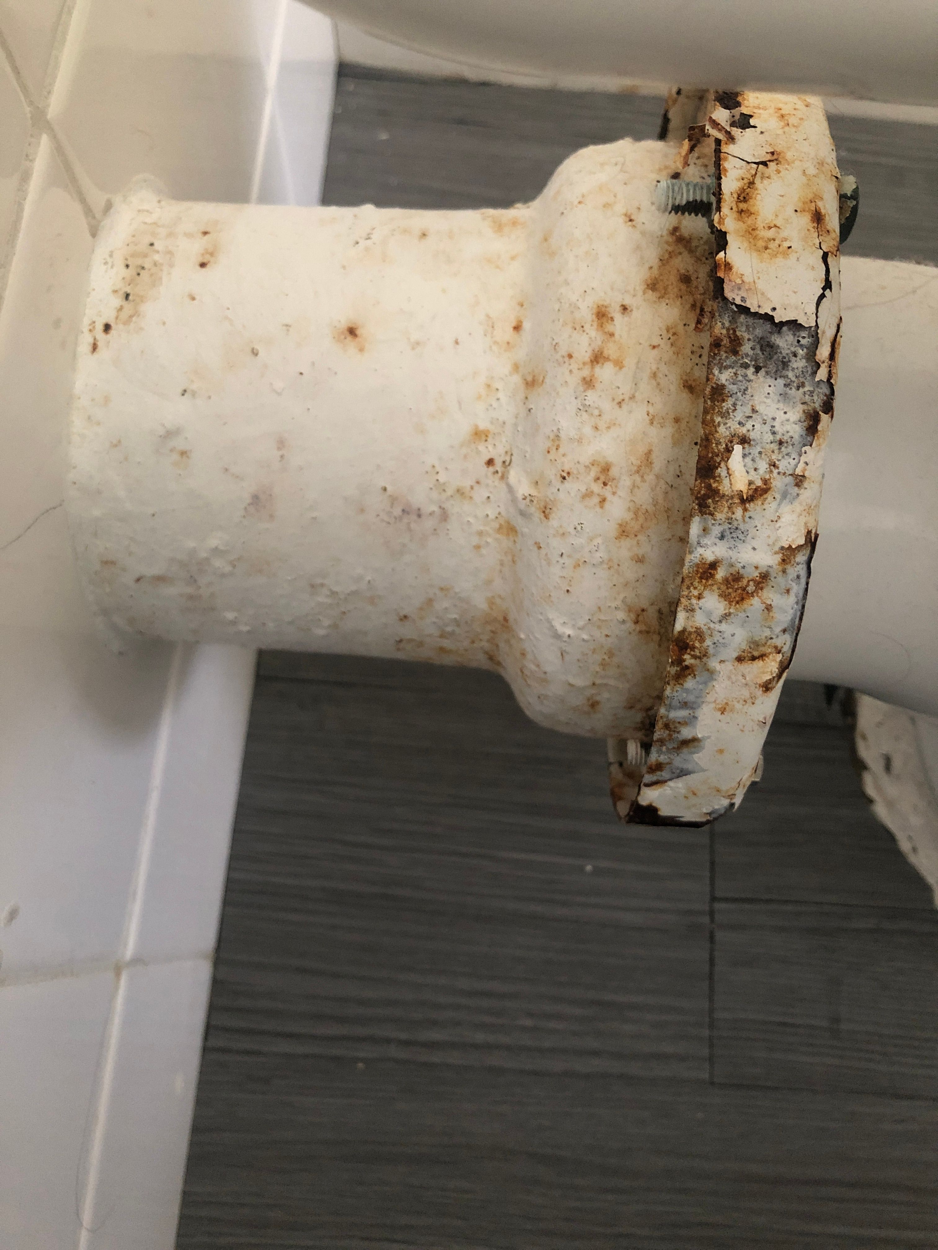 How to restore rusted toilet pipe? | Bunnings Workshop community