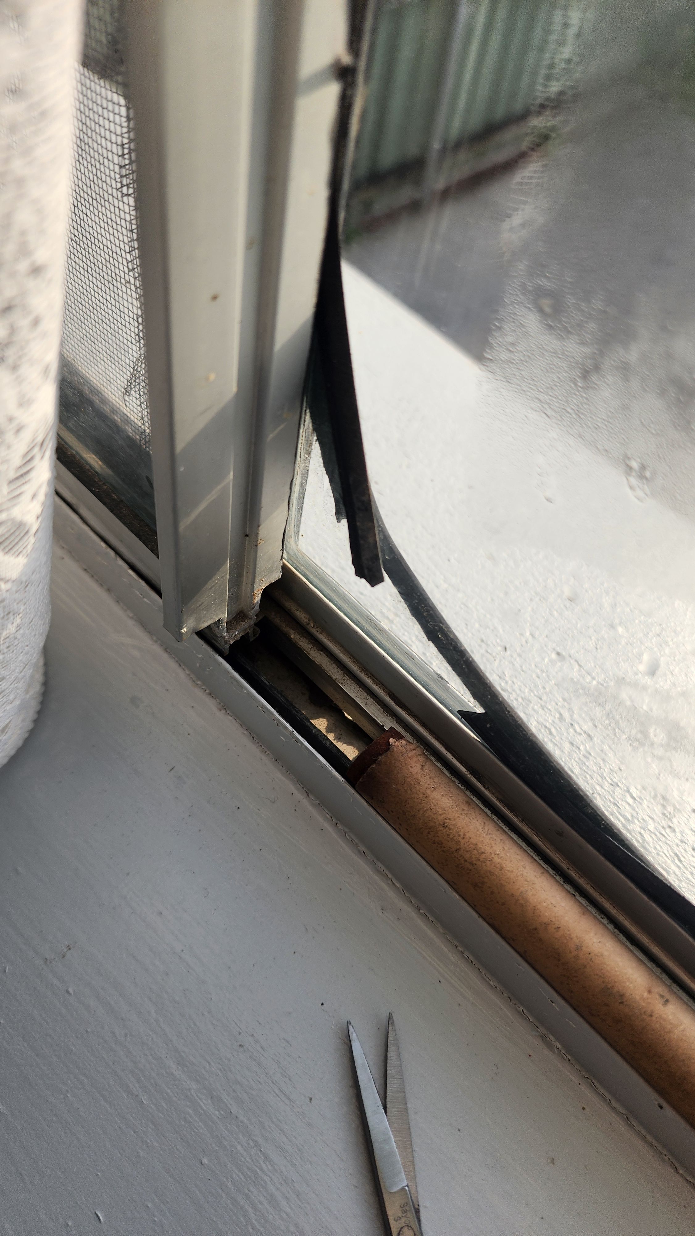 How do I fix a window seal? | Bunnings Workshop community