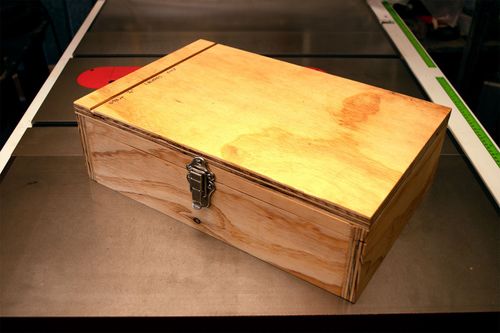 Making a simple wooden box 