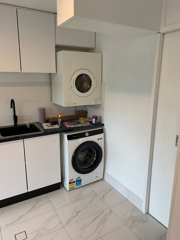 Washer and dryer in.JPG