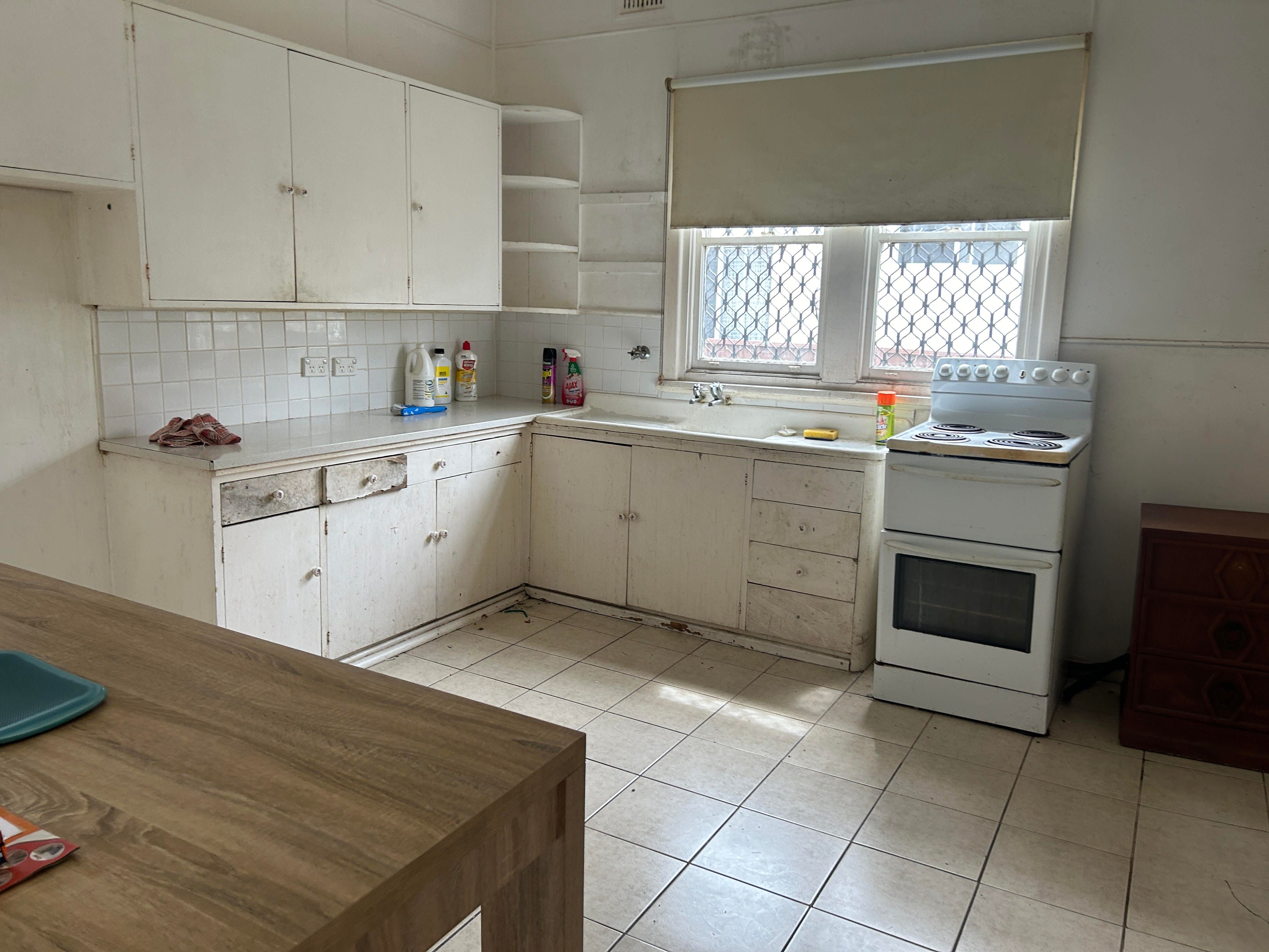 Complete floor to ceiling 1950s kitchen ... | Bunnings Workshop community